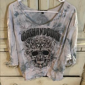 Crash & Burn Women's Gray Skull Top
